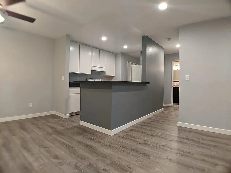 1605 Hotel Cir S #207 — Photo 6