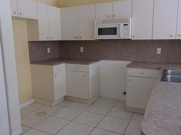 3rd image of 7857 Catalina Cir