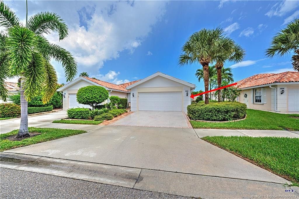 8232 SE Double Tree Dr