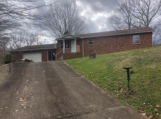 613 Fairview Dr, Saint Albans, WV 25177