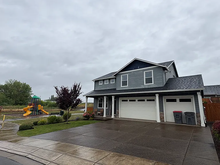 640 E Camellia St — Photo 1
