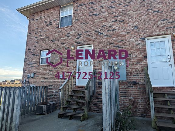 2nd image of 721-727 E Kings Carriage Blvd