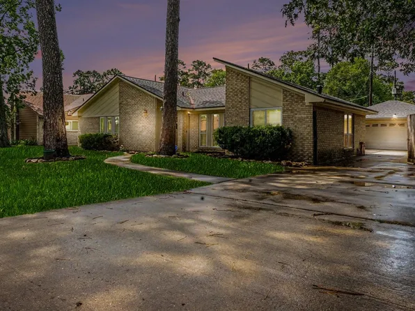 9907 Pinehurst St, Baytown, TX 77521