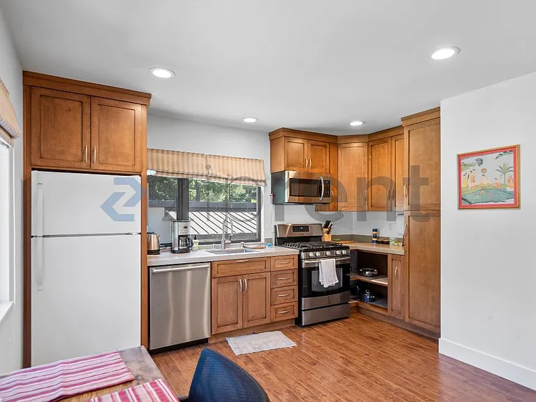 1701 Whitham Ave — Photo 47