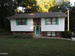 464 Norris Dr, Tazewell, TN 37879