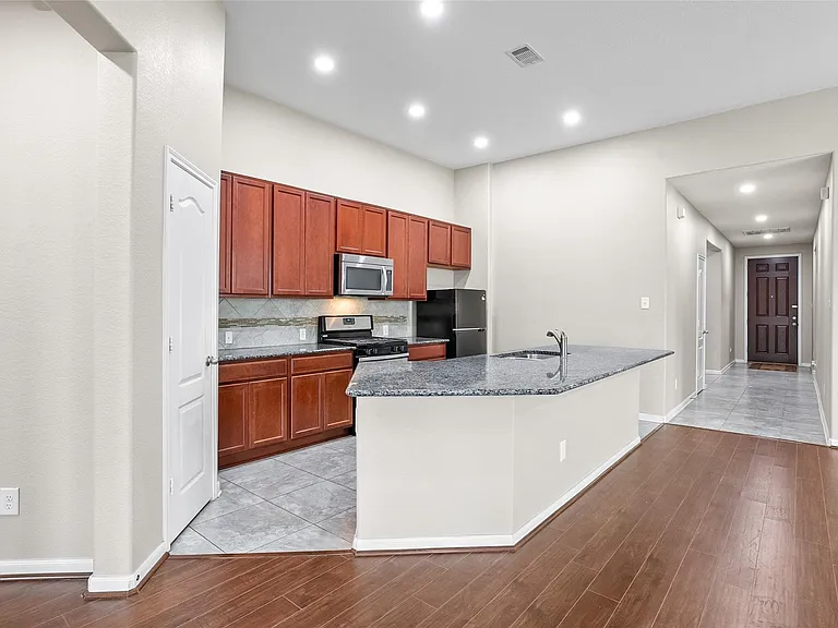 6530 Bayliss Valley Ln — Photo 10