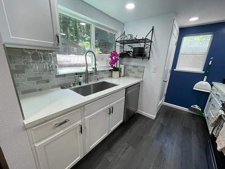 36 Park Way #B — Photo 5