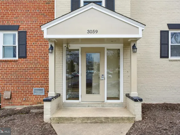 3059 Patrick Henry Dr APT 201, Falls Church, VA 22044