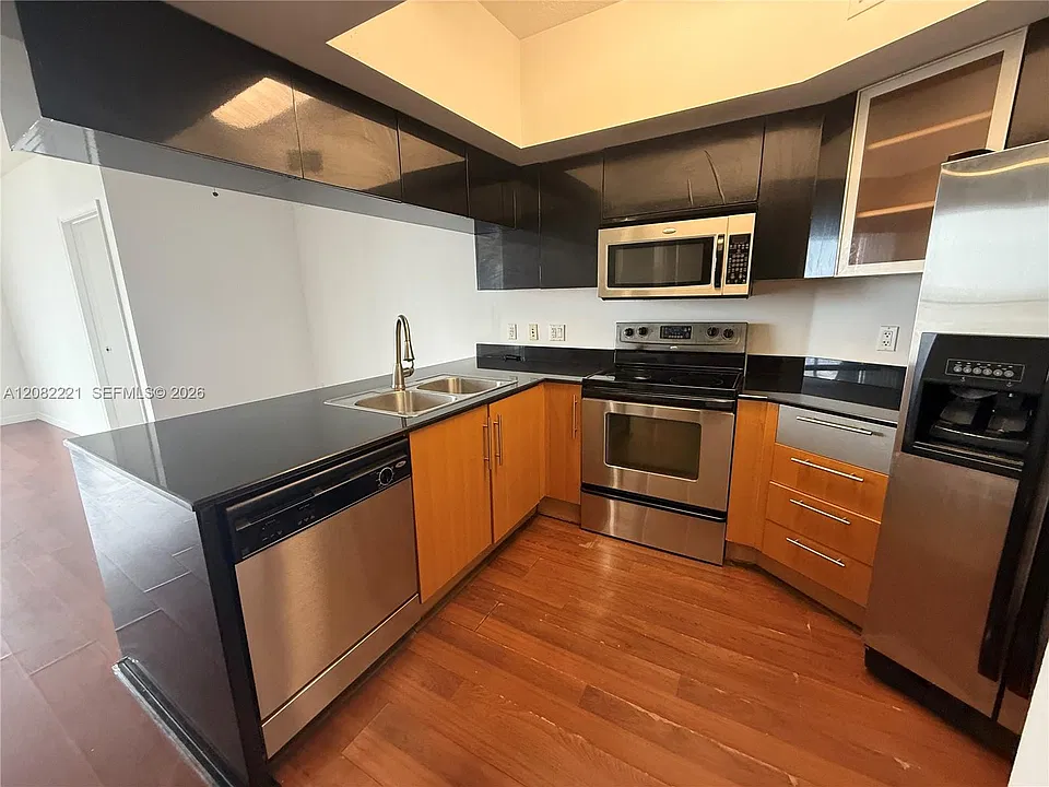 1750 N Bayshore Dr #3015