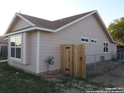 3rd image of 3027 IVY LN