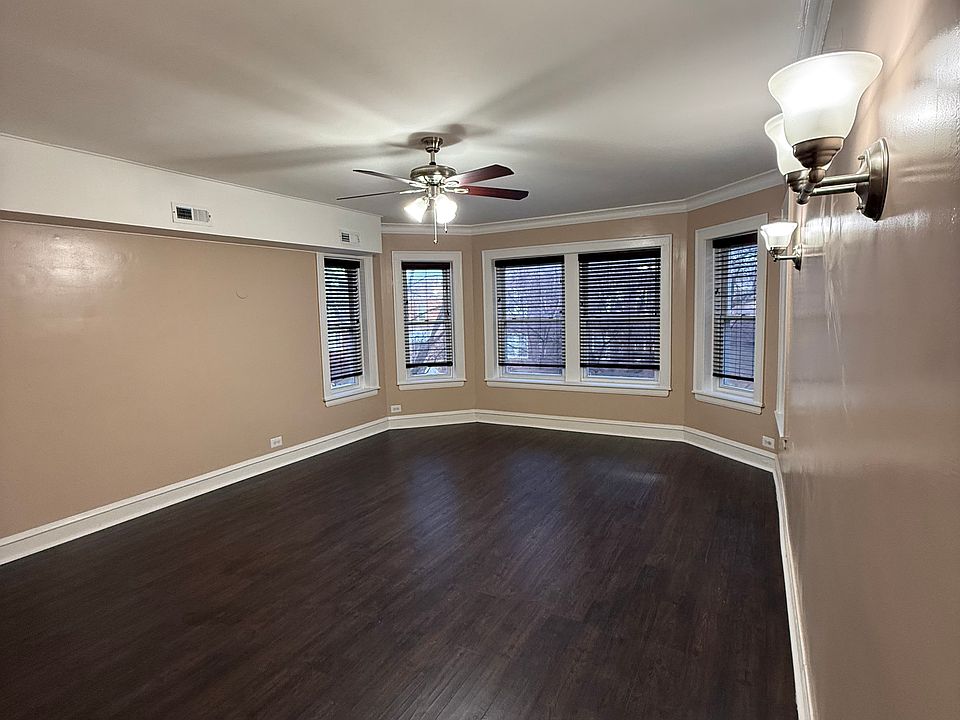 1st image of 5722 N Richmond St APT 2