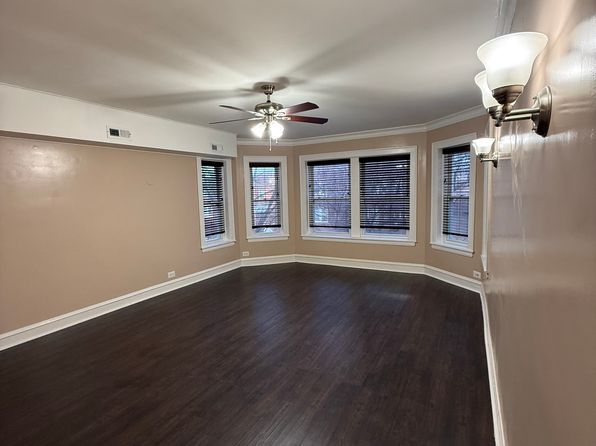 5722 N Richmond St APT 2