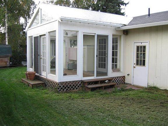 2nd image of 655 11th Ave