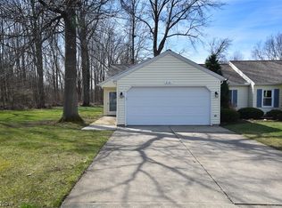 2121 Oakwood Ct, Avon, OH