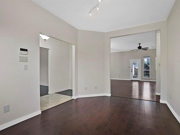 5th image of 5617 Petunia Dr