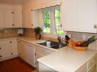 2904 Edgemont Dr, Allentown, PA 18103