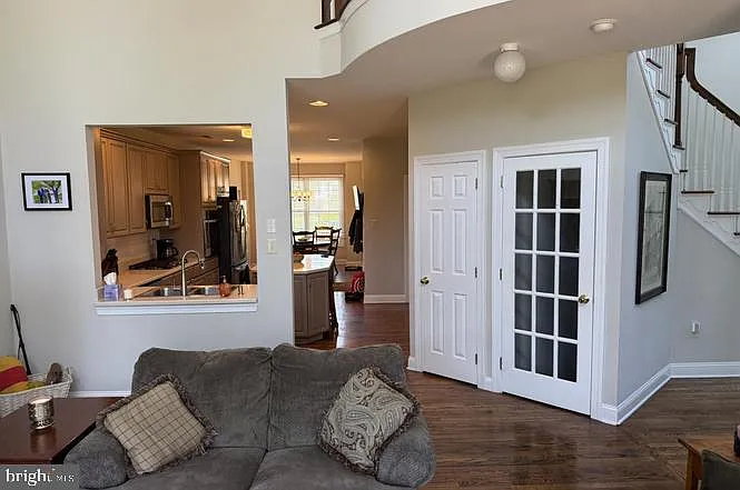 88 Granville Way — Photo 10
