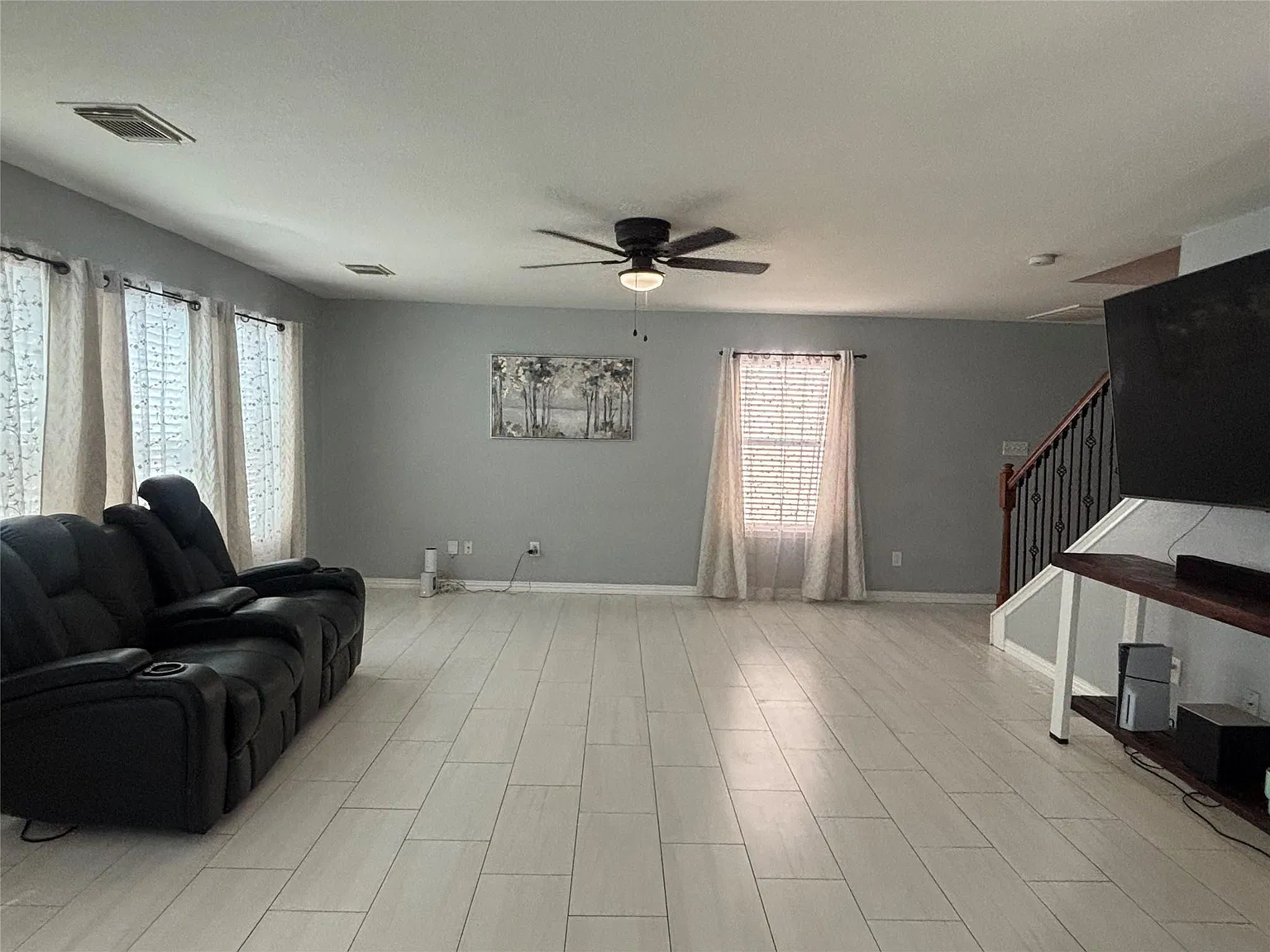 3 bed, 2.5 bath, 1728 sqft, $1,950 — Photo 3