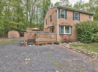 8792 Robinhood Dr, Kunkletown, PA 18058