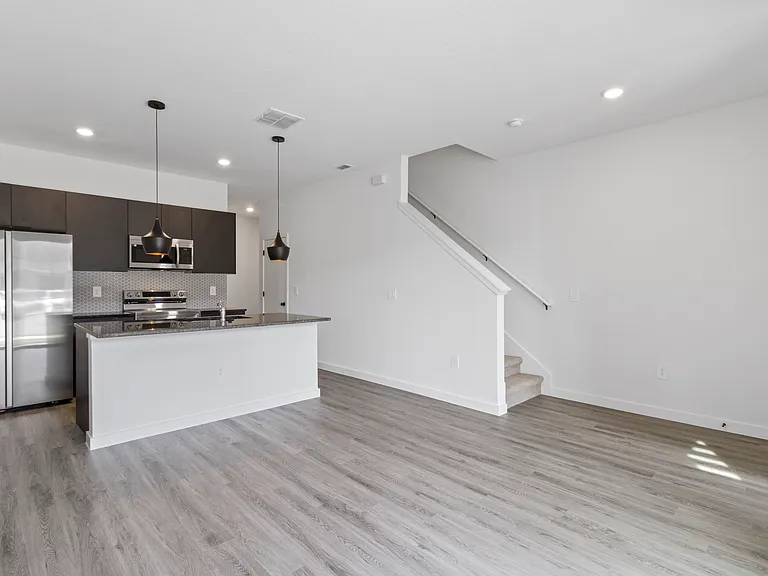 3250 Energy Dr — Photo 4