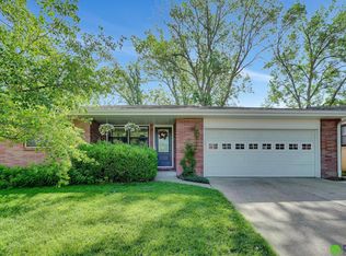 734 N 57th St, Lincoln, NE 68505