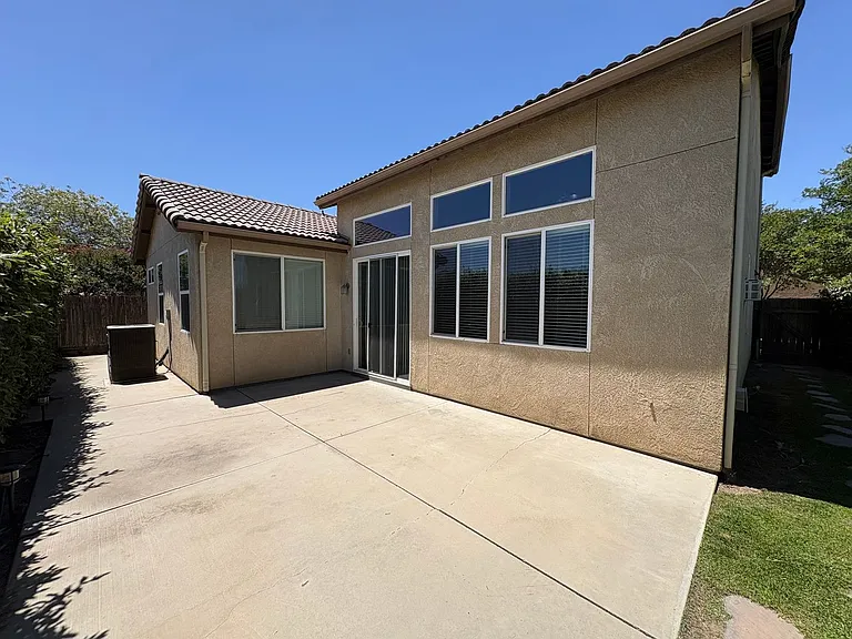 3310 N Tilden Ct — Photo 7