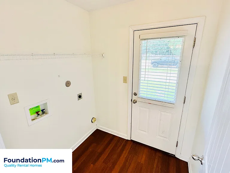 1314 Crosstown Ct — Photo 13