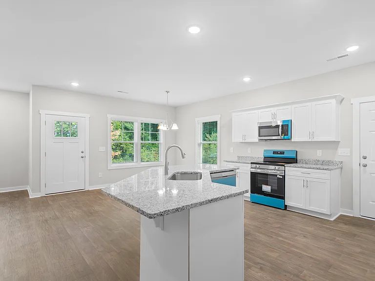 687 N Manning Ave — Photo 7