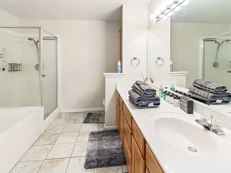 3711 Meadow View Dr — Photo 18