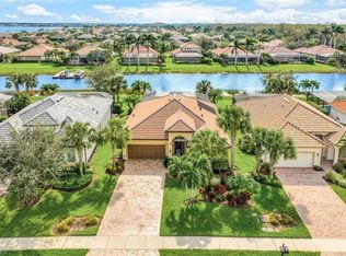 9455 Quarry Dr, Naples, FL 34120