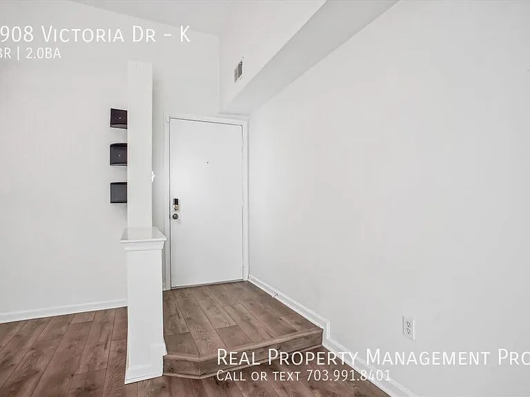 6908 Victoria Dr #K — Photo 4
