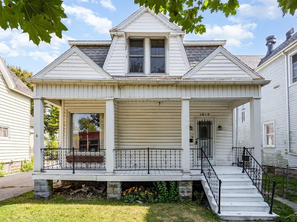 1617 Broadway St, Bay City, MI 48708