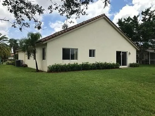 8657 Rosalie Ct — Photo 24