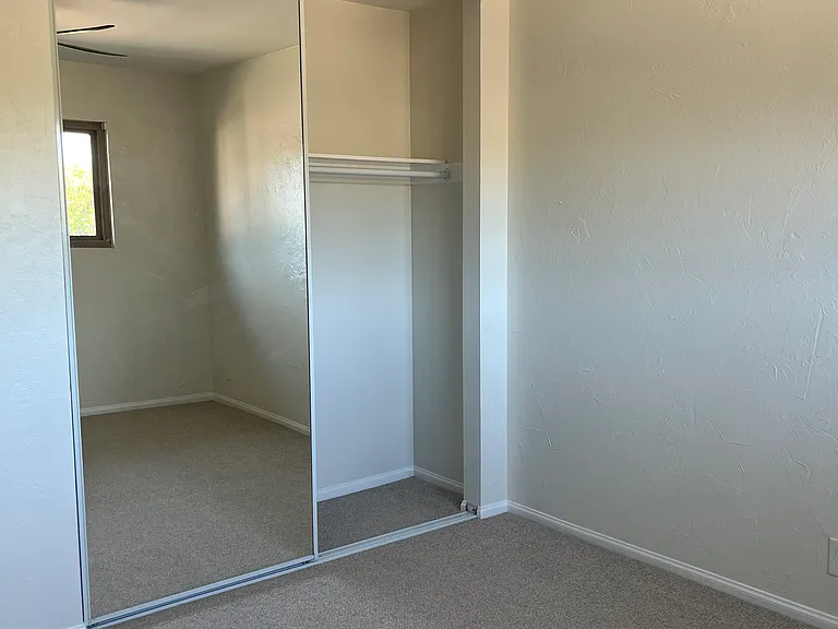 1920 Chino St #D — Photo 15