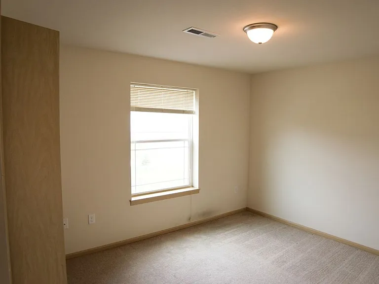 5034-5038-5042 Siggelkow Rd — Photo 16