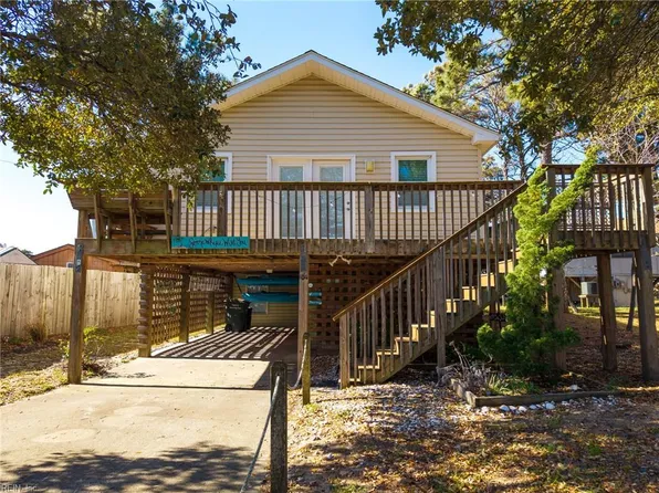 104 E Blackman St, Nags Head, NC 27959