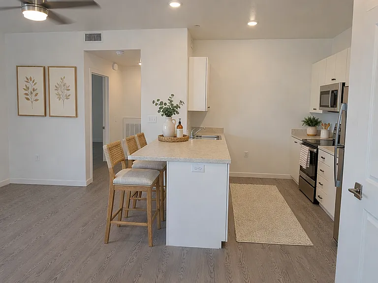 Teton Oasis Apartments — Photo 1
