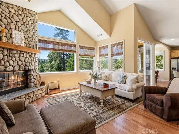 27347 Maplewood Dr, Lake Arrowhead, CA 92352