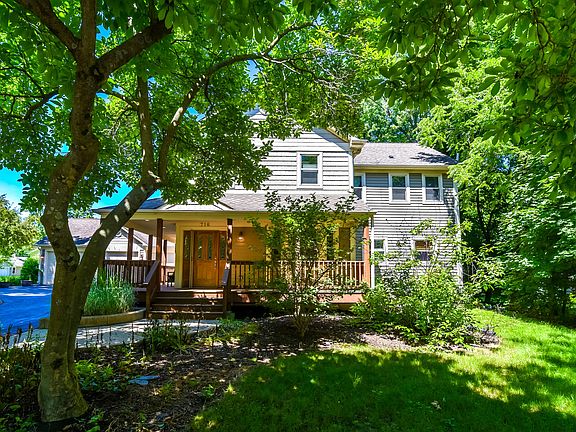 3rd image of 716 Greenwood Ave