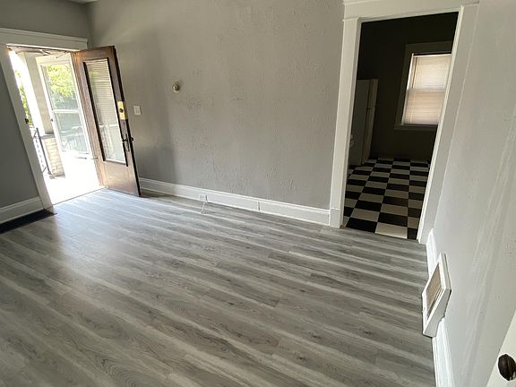 2nd image of 1623 Hopkins Ave APT 1