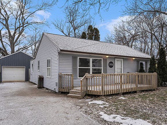 3rd image of 1416 Shakespeare Ave