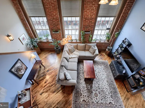 600 N Hartley St APT 216, York, PA 17404