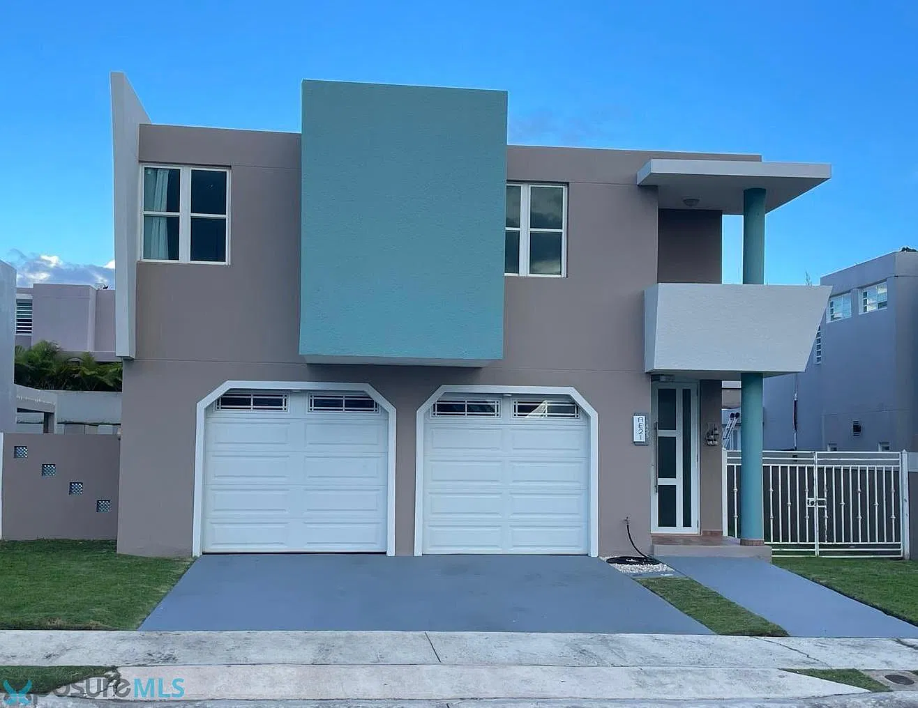 4 bed, 2.5 bath, 2800 sqft, $2,500 — Photo 4
