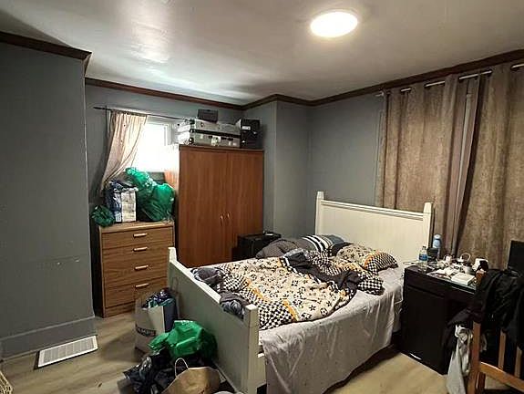 4th image of 522 Askin Ave