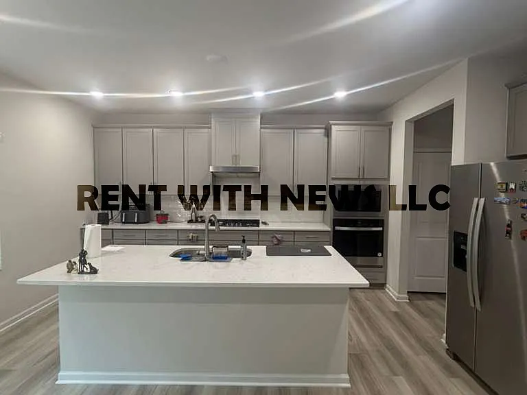 713 Riguard Way — Photo 5