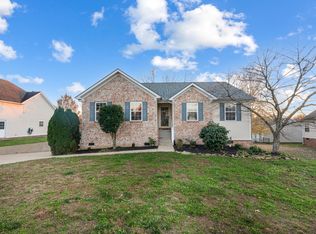 2217 Dewey Dr, Spring Hill, TN 37174