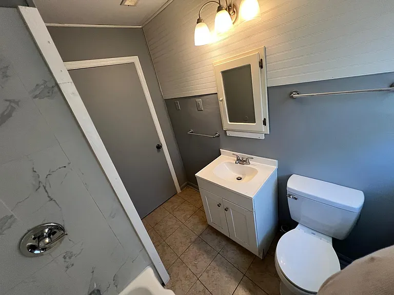2864 Walmar Dr — Photo 3