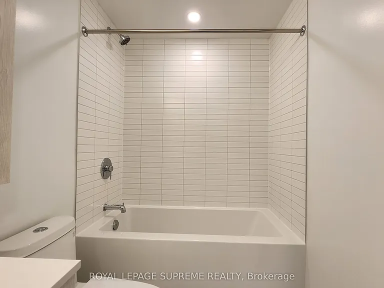 86 Dundas St E #1212 — Photo 22