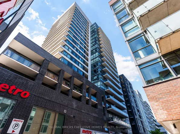 20 Minowan Miikan Ln #516, Toronto, ON M6J 0E5
