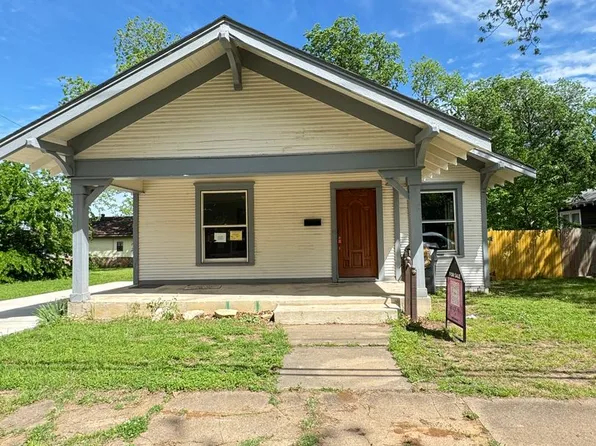 208 B St SW, Ardmore, OK 73401